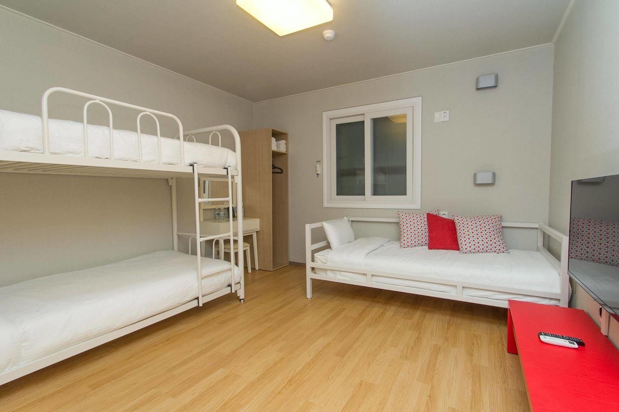 Uniqstay Пусан Экстерьер фото